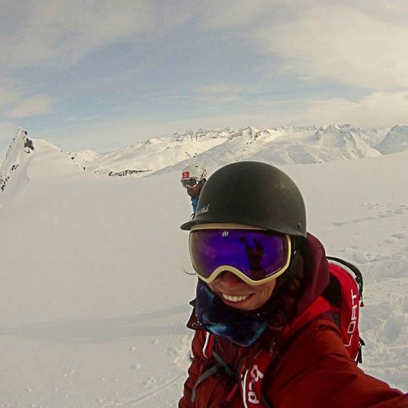 Meet your Posher, Karen - Picture 2 of 7